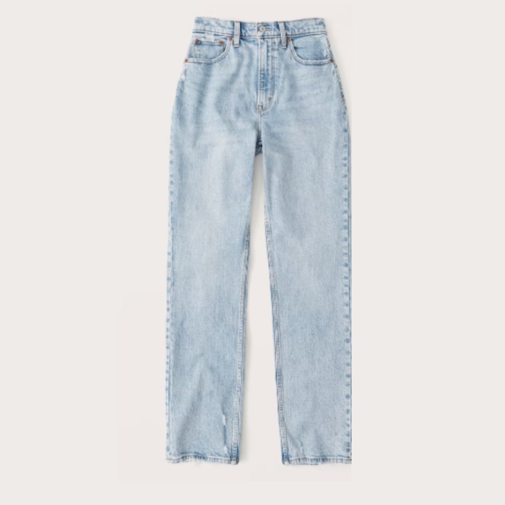 Abercrombie & Fitch Curve Love Ultra High Rise 90s Straight Jean Light Wash
